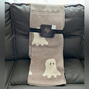 New Viral Neutral Halloween Ghost Blanket